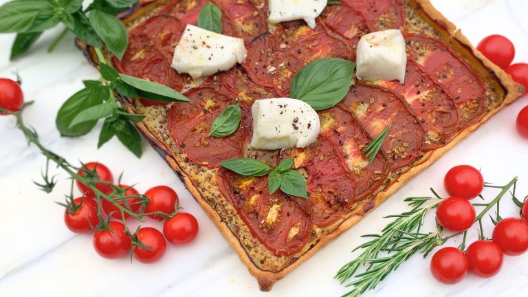 Tarte à la tomate et à la moutarde à l’ancienne