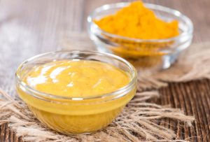 Sauce légère au yaourt, curry et moutarde