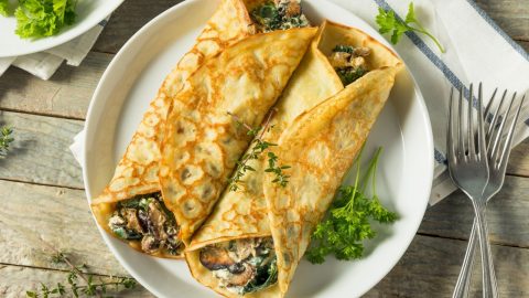 Crêpes légères aux champignons et épinards