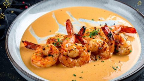 Crevettes de Noël en Sauce Crémeuse au Paprika