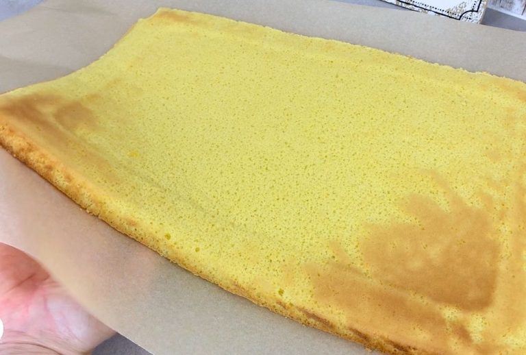 Génoise légère pour bûche de noël – Base fine et aérienne