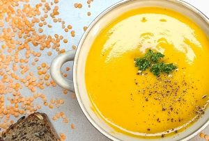 Crème de lentilles corail et carottes