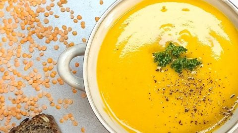 Crème de lentilles corail et carottes