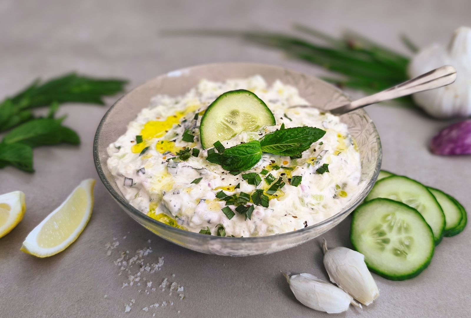 Sauce Tzatziki légère - concombre, ail et citron (2)