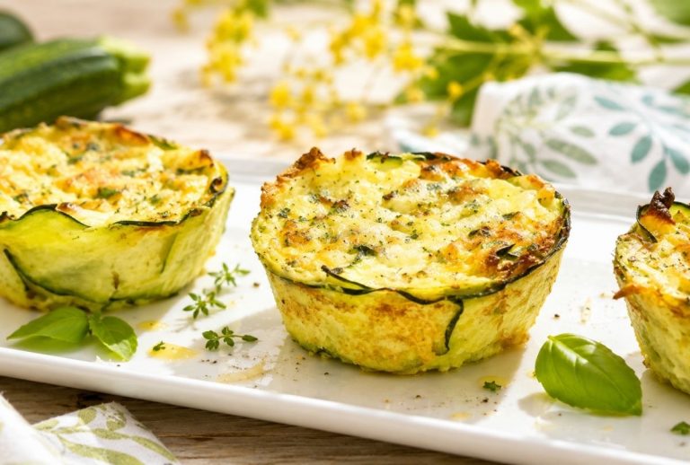 Mini flan de courgettes légers et fondants au fromage râpé