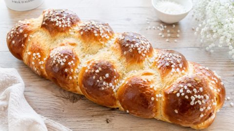Brioche fondante et filante une mie légère grâce à de la patience
